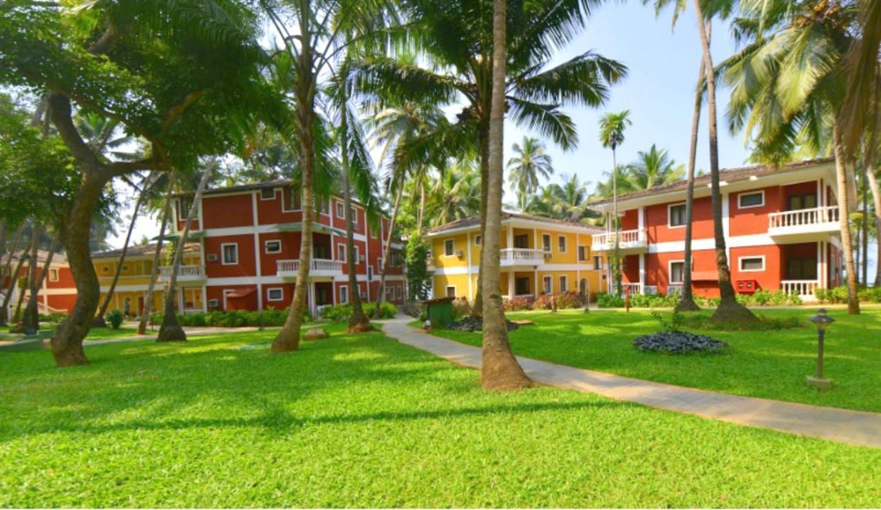 Bambolim Beach Resort Exterior photo