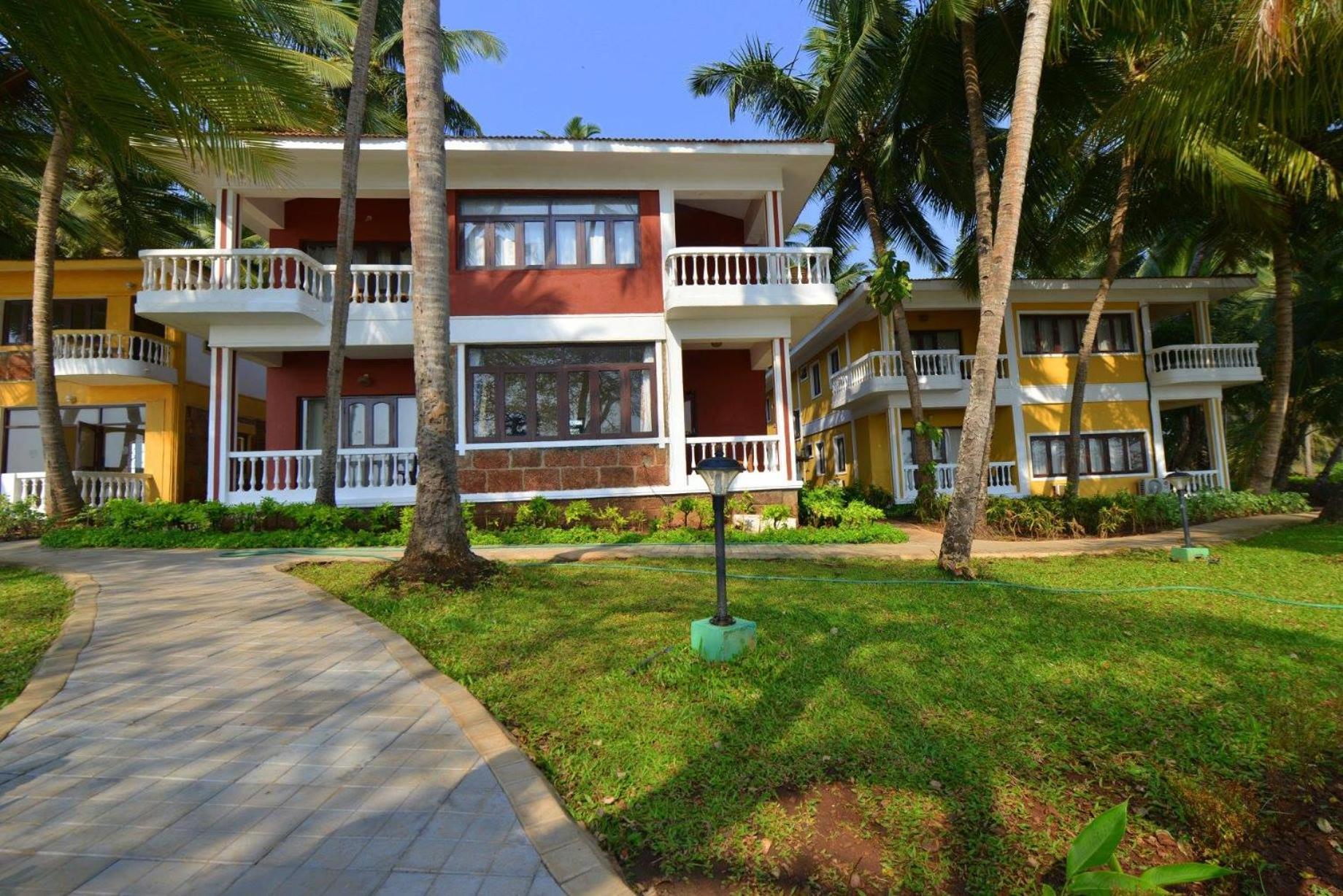 Bambolim Beach Resort Exterior photo