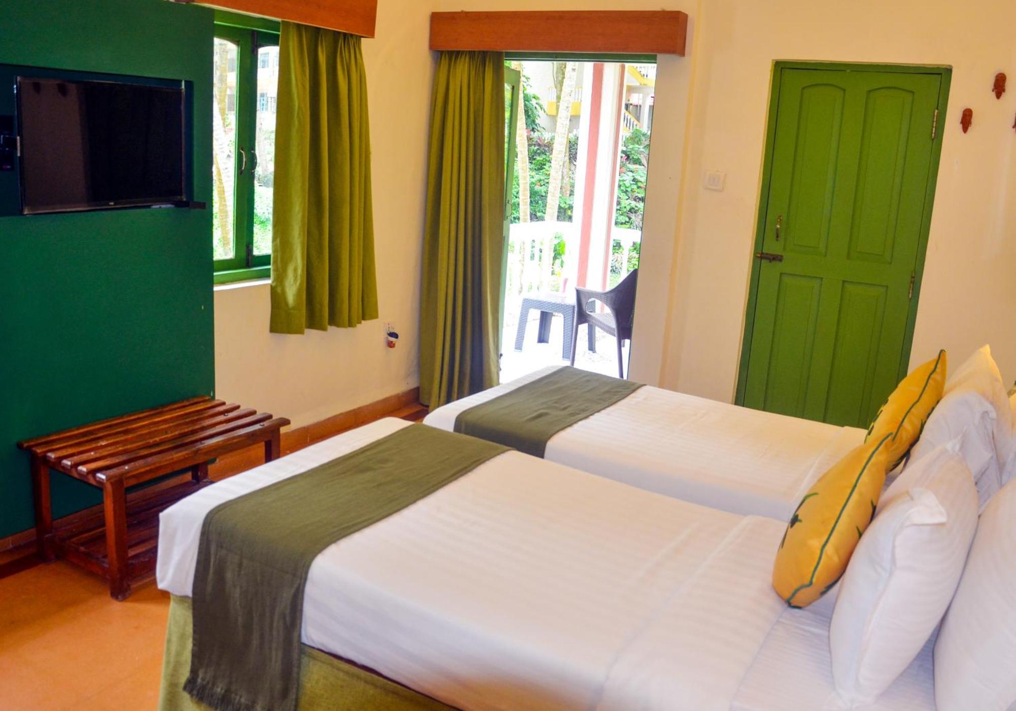 Bambolim Beach Resort Exterior photo