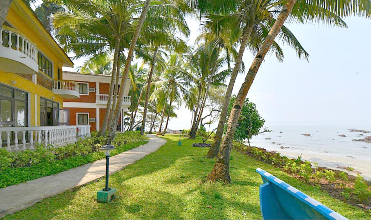 Bambolim Beach Resort Exterior photo